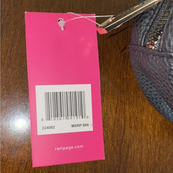 Rampage Waist Pack Fanny Pack Black Faux Leather $68 New W Tags - Picture 3 of 7